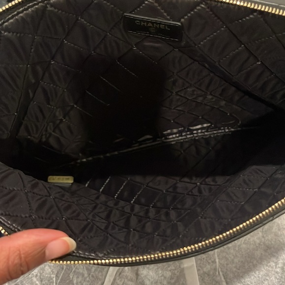 CHANEL Quilted Black Clutch O Case Vegas Charm Pull w/Box - Picture 10 of 11